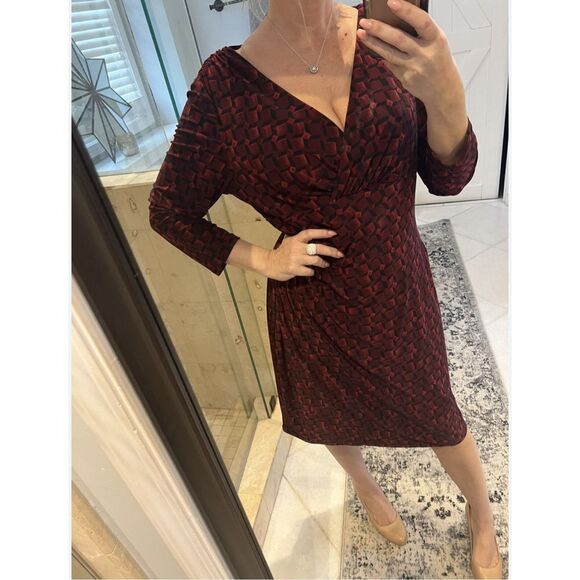 NWT LAUREN RALPH LAUREN Sheath Dress Sz 14 Red Geometric Ruched Midi 3/4 Sleeve - Picture 16 of 16